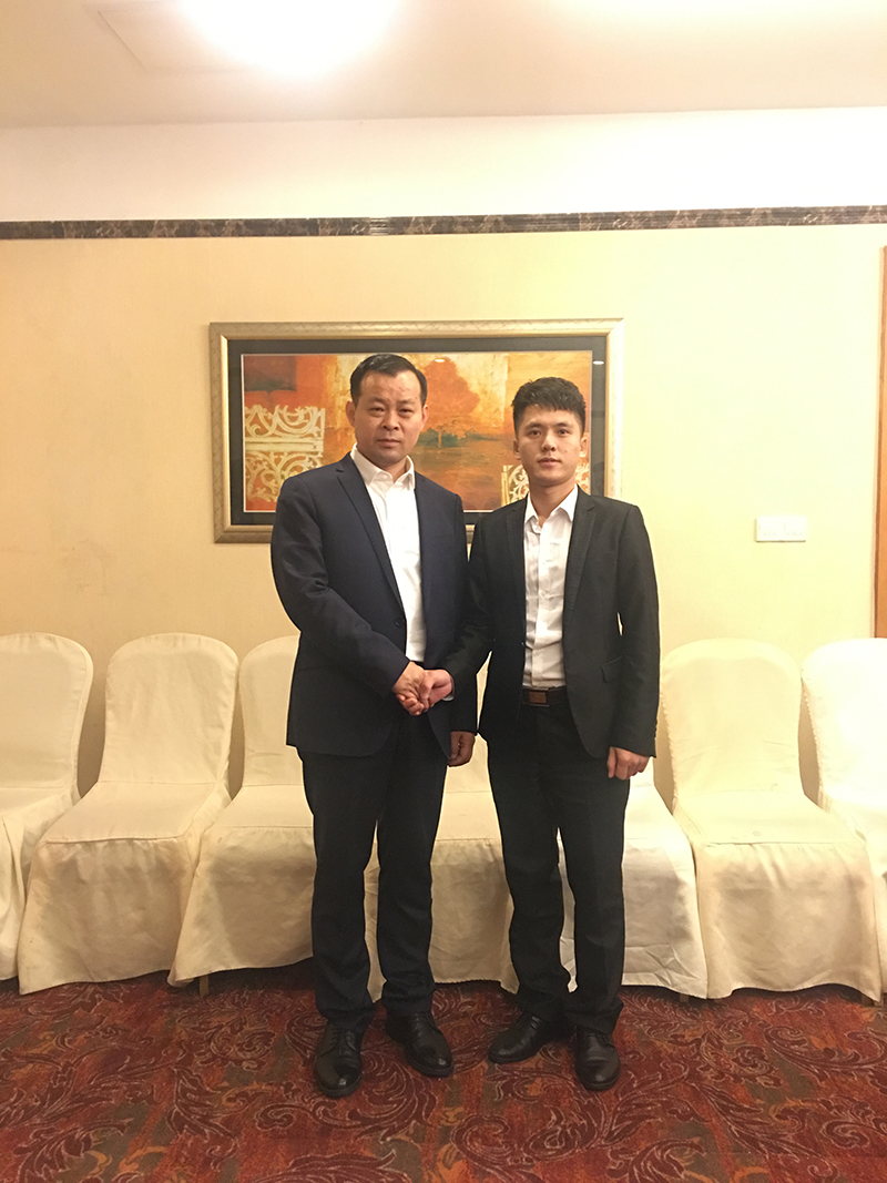 肖先生與來賓合影留念